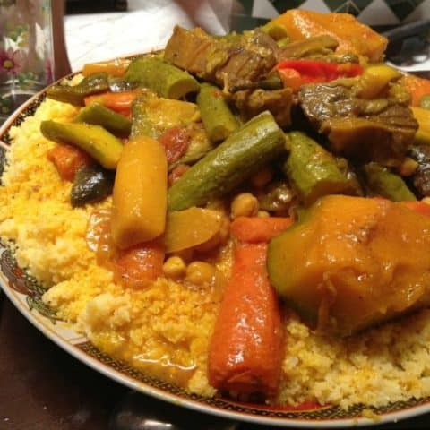 Guida Completa al Couscous Marocchino: Tradizione e Metodo per Ogni Età