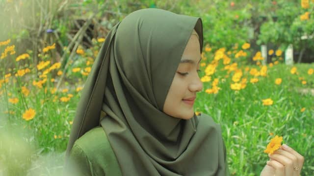 Hijab, Niqab e Burka: Quali Sono le Differenze tra i Veli Islamici Femminili?