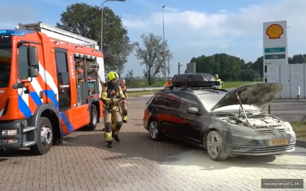 Incendio auto viaggio Marocco Tétouan 2026