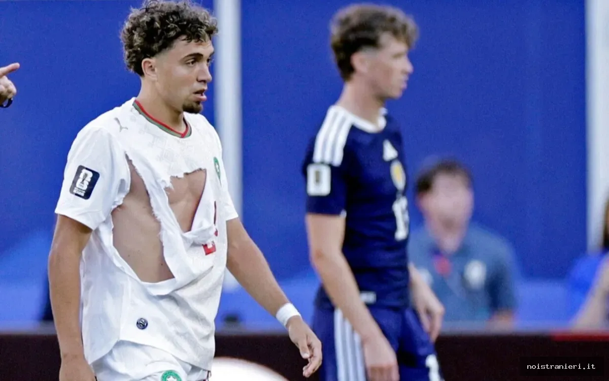 Maillot Marocco Mondiale 2026 strappati problemi Puma