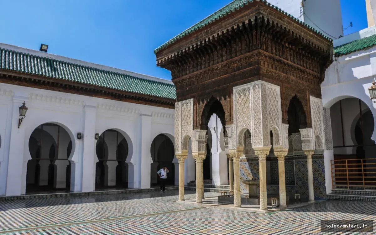 Architettura moresca Marocco 2026: Ben Youssef e Bou Inania